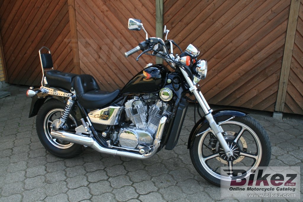 Big nymous user. vt 750 c picture and wallpaper from Bikez.com